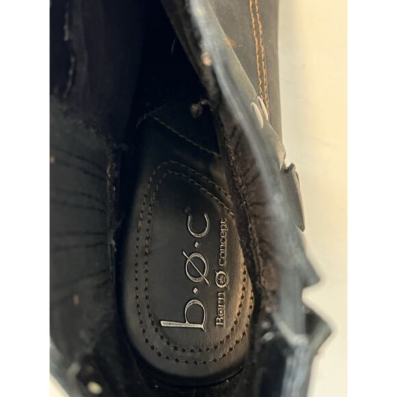 Born BOC Ankle Boots Womens Size 7.5 Black Leather Motorcycle Shoes Western - Picture 8 of 11